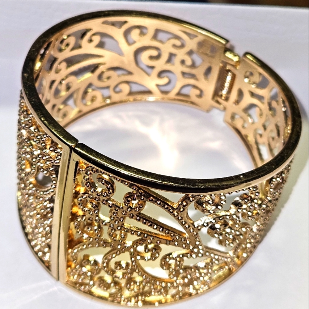 Nylon Vintage Style Jewelled Hinged Cuff Bracelet Gone Tone